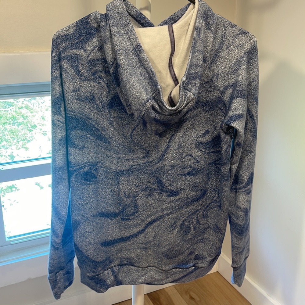 Athleta Girls Hoodie, Size XXL (16) - Picture 4 of 4